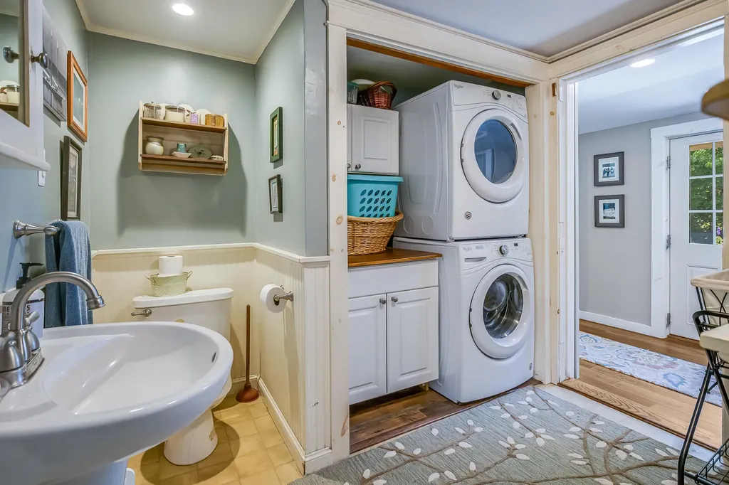 43 Pleasant Street North Berwick ME 03906