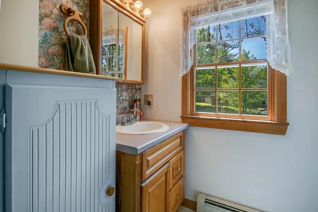 43 Pleasant Street North Berwick ME 03906