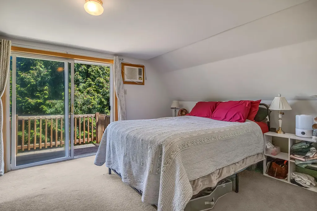 43 Pleasant Street North Berwick ME 03906