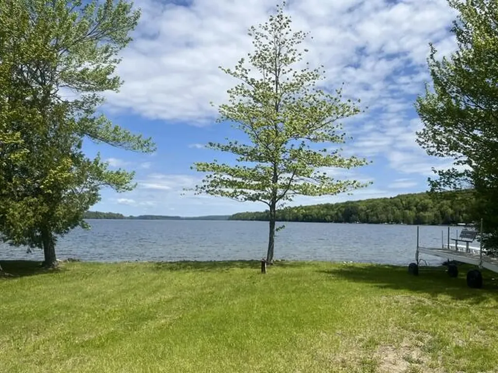 102 Pinkhams Cove Road Belgrade ME 04917