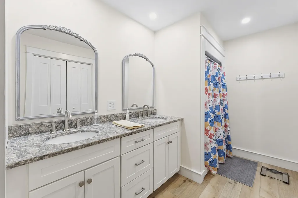 102 Pinkhams Cove Road Belgrade ME 04917