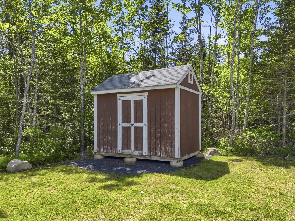102 Pinkhams Cove Road Belgrade ME 04917