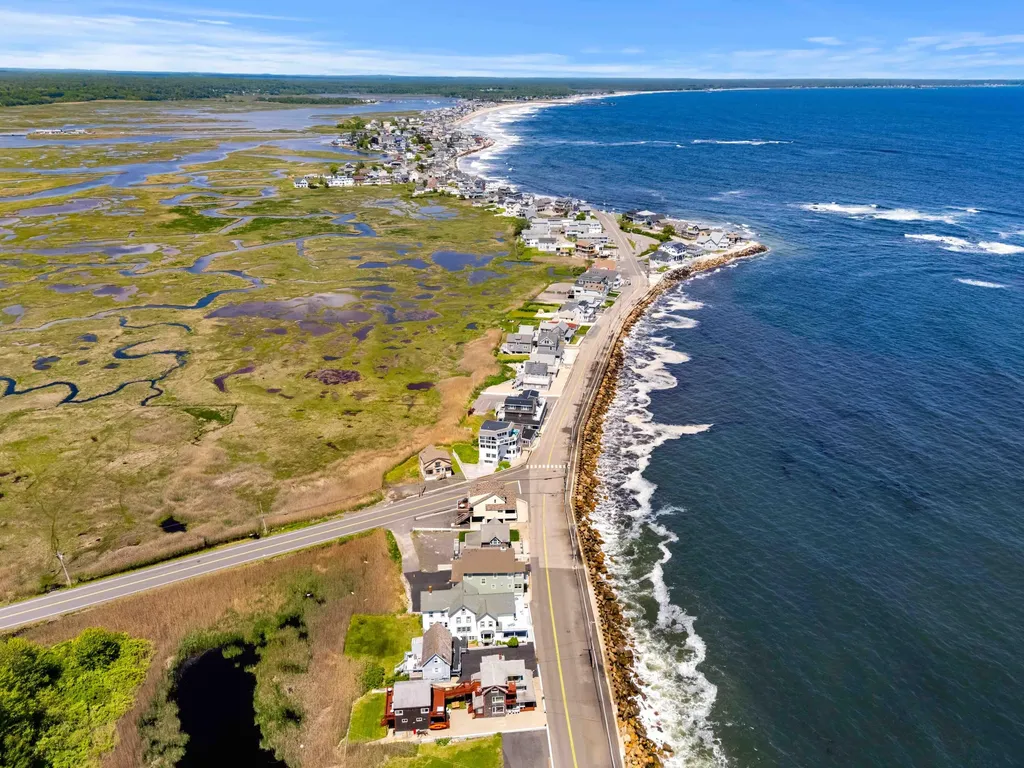 403 Webhannet Drive Wells ME 04090