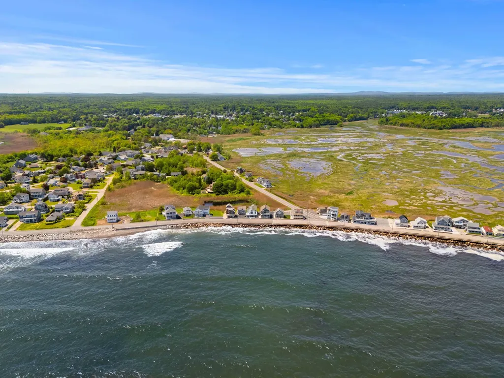 403 Webhannet Drive Wells ME 04090