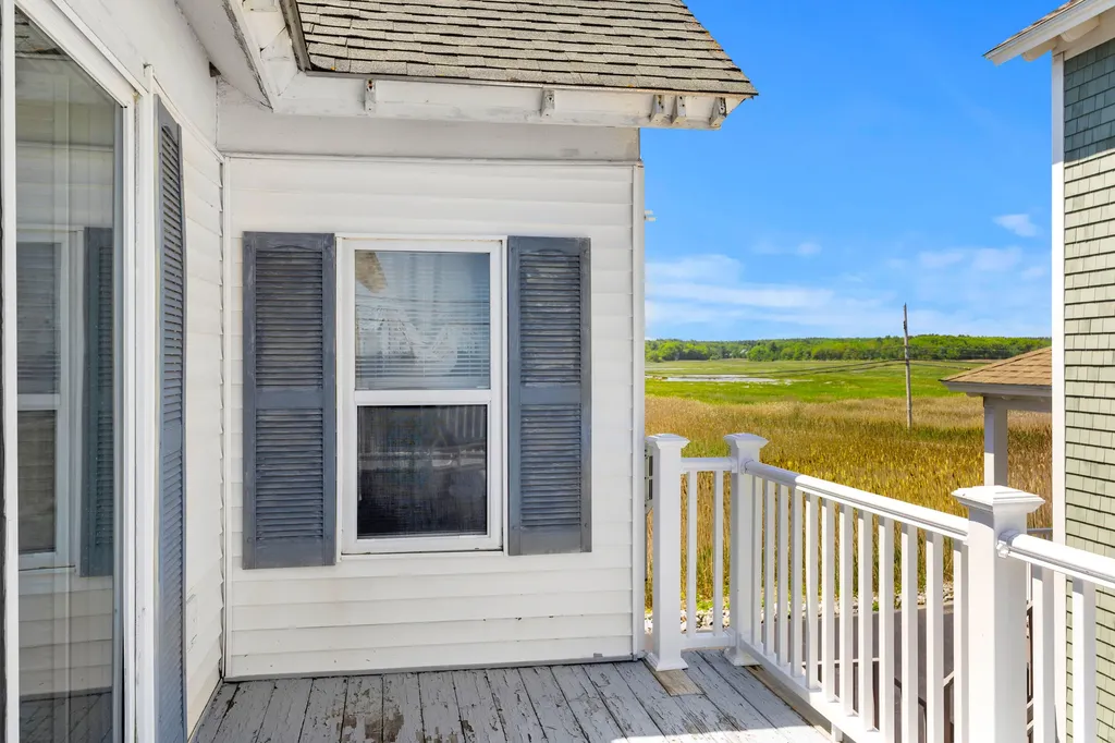 403 Webhannet Drive Wells ME 04090