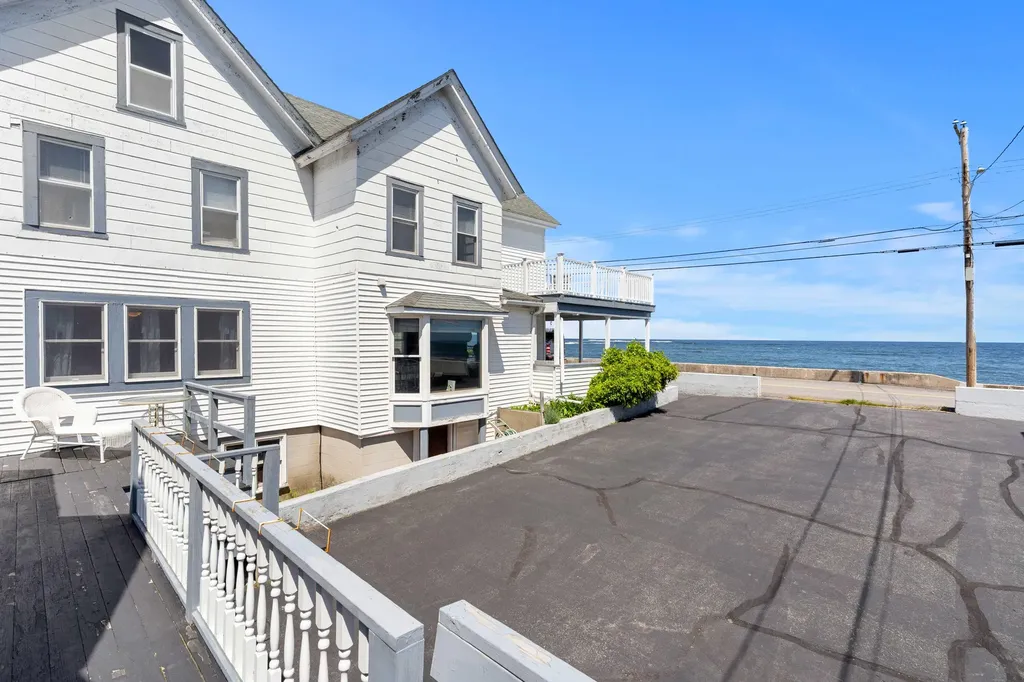 403 Webhannet Drive Wells ME 04090