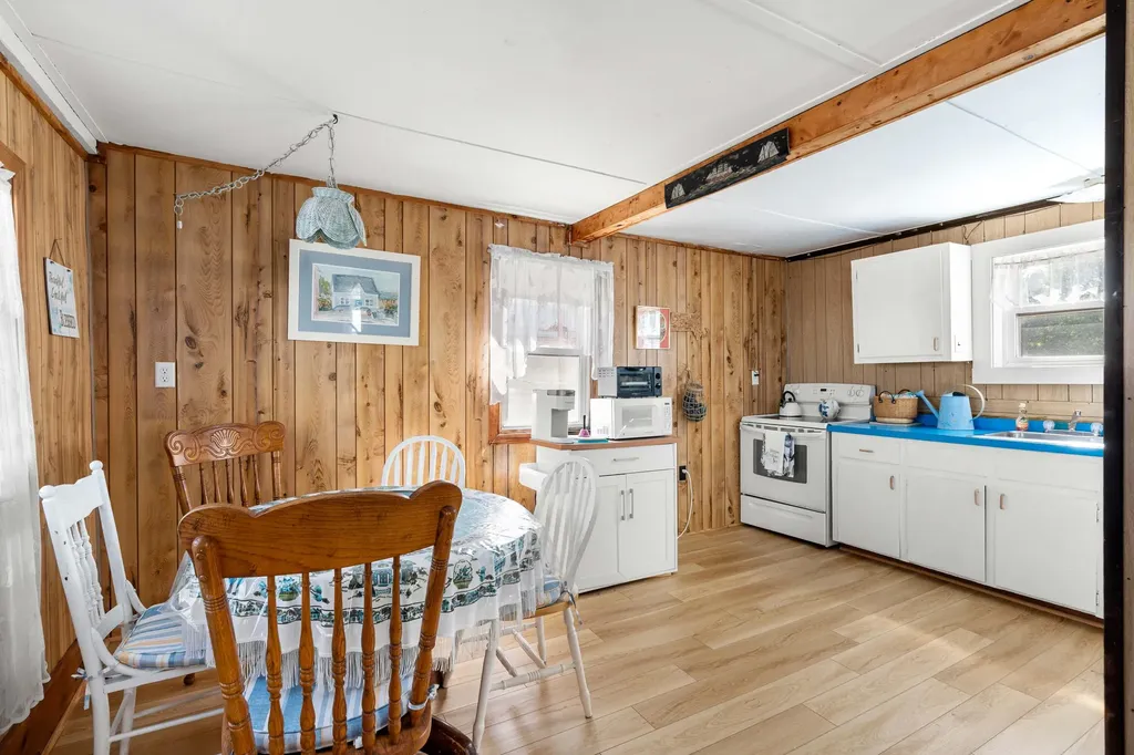 403 Webhannet Drive Wells ME 04090