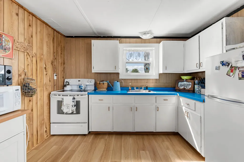 403 Webhannet Drive Wells ME 04090