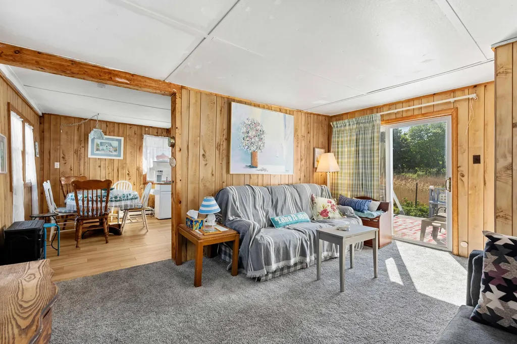403 Webhannet Drive Wells ME 04090