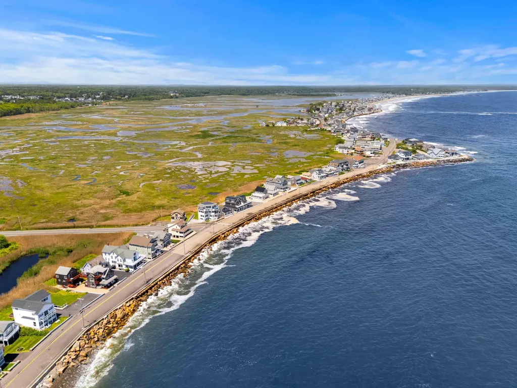 403 Webhannet Drive Wells ME 04090
