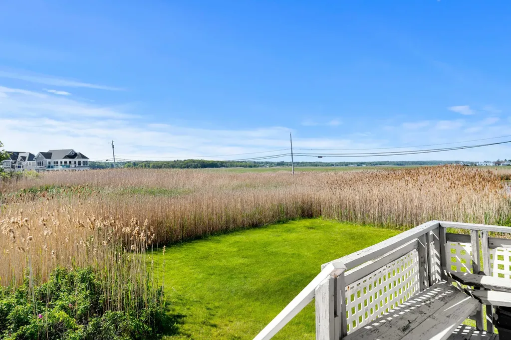 403 Webhannet Drive Wells ME 04090