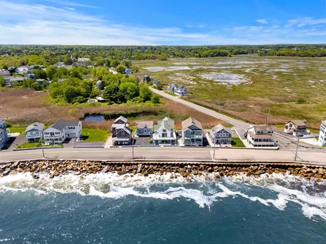 403 Webhannet Drive Wells ME 04090
