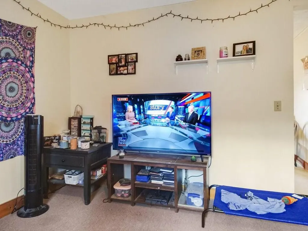 21 Bond Street Augusta ME 04330