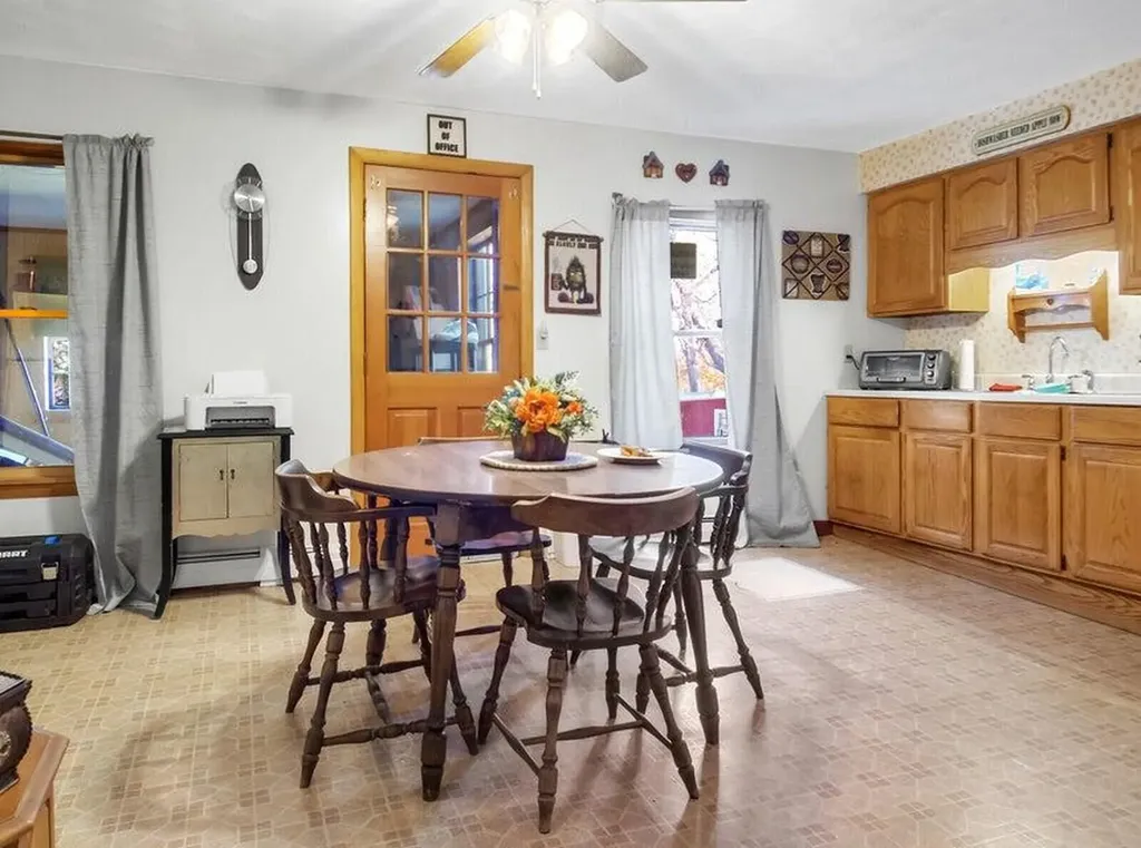 21 Bond Street Augusta ME 04330