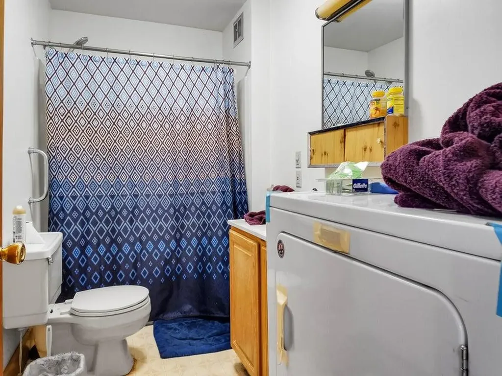 21 Bond Street Augusta ME 04330