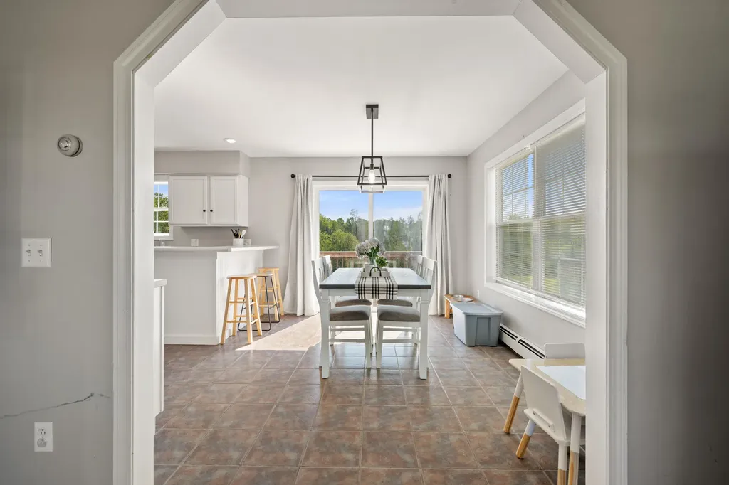 4 Maefield Lane Hudson ME 04449