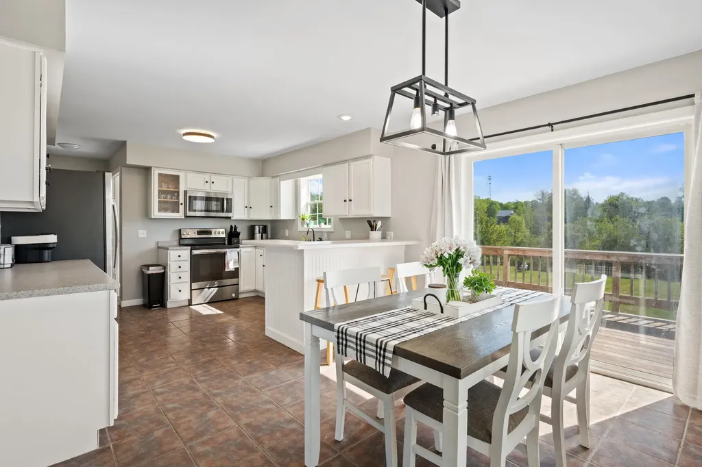 4 Maefield Lane Hudson ME 04449