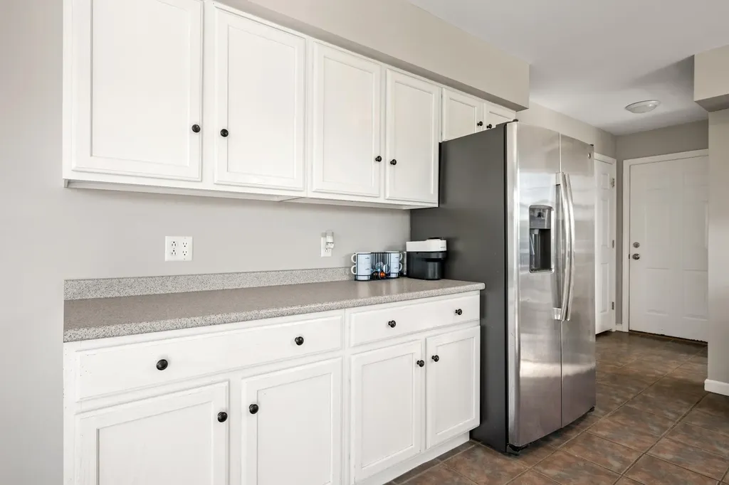 4 Maefield Lane Hudson ME 04449