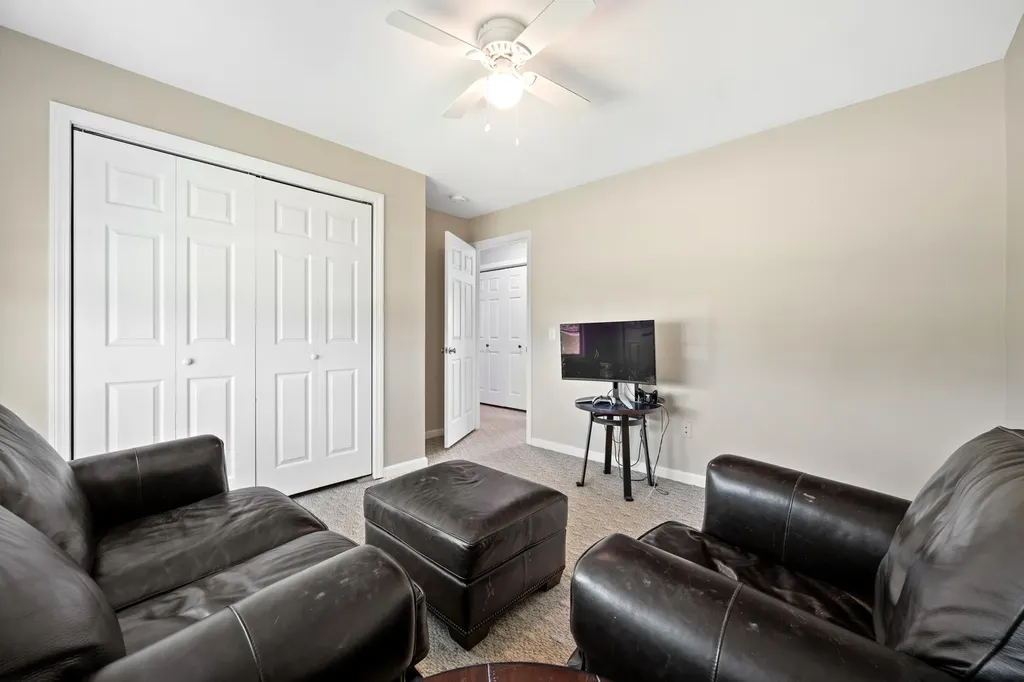 4 Maefield Lane Hudson ME 04449