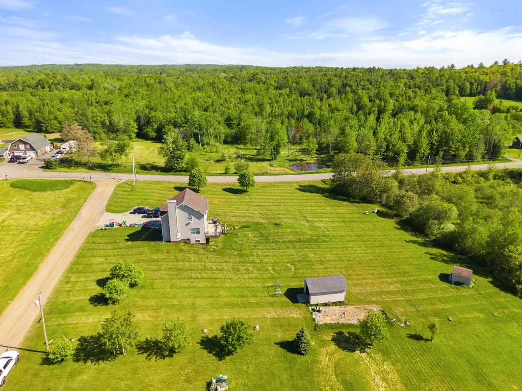 4 Maefield Lane Hudson ME 04449