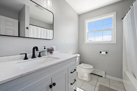 4 Maefield Lane Hudson ME 04449