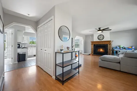 4 Maefield Lane Hudson ME 04449