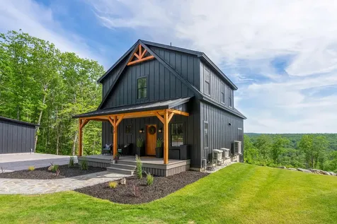 18 Mcalister Lane Poland ME 04274