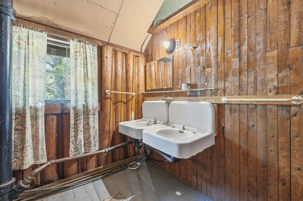 58 W Arnold Pond Road Coburn Gore ME 04936