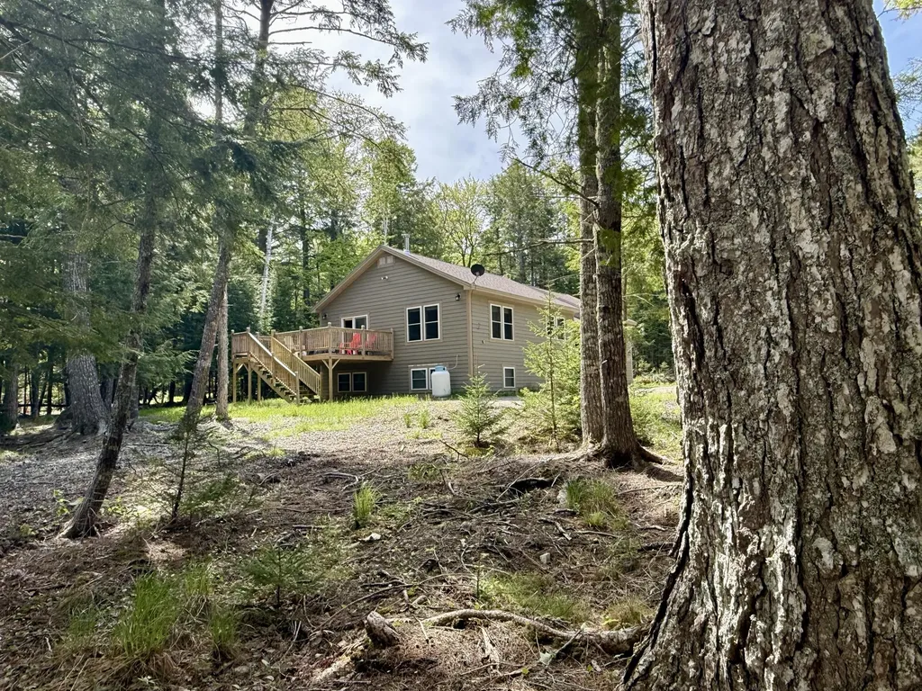 15 Crowe Lane Princeton ME 04668