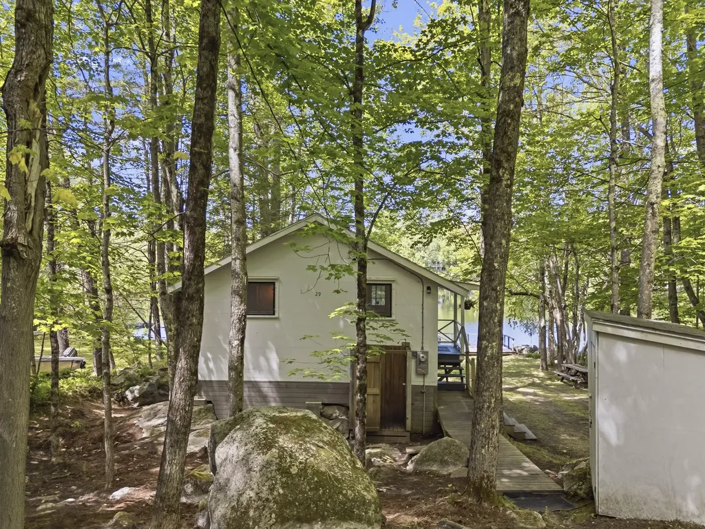 29 Thomas Road Greene ME 04236