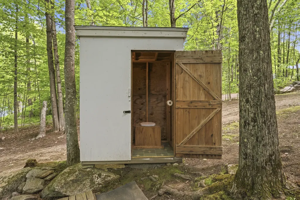 29 Thomas Road Greene ME 04236