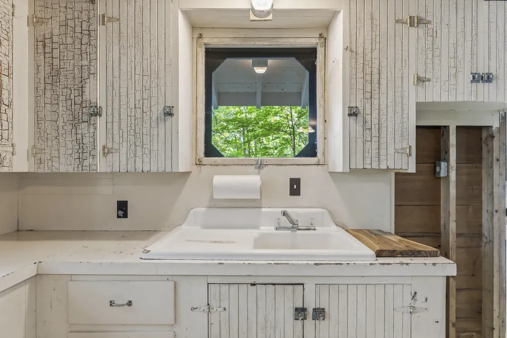 29 Thomas Road Greene ME 04236