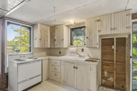 29 Thomas Road Greene ME 04236