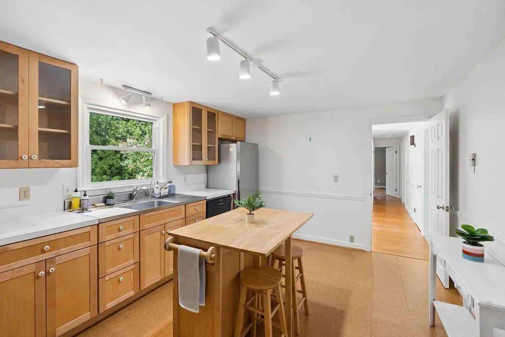 30 Macmillan Drive Brunswick ME 04011