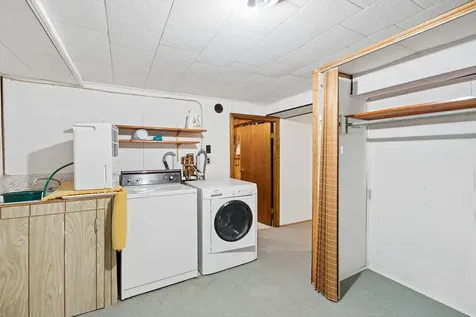 30 Macmillan Drive Brunswick ME 04011