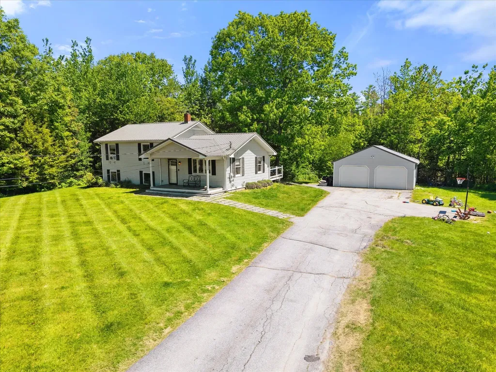 11 Treadwell Acres Hermon ME 04401