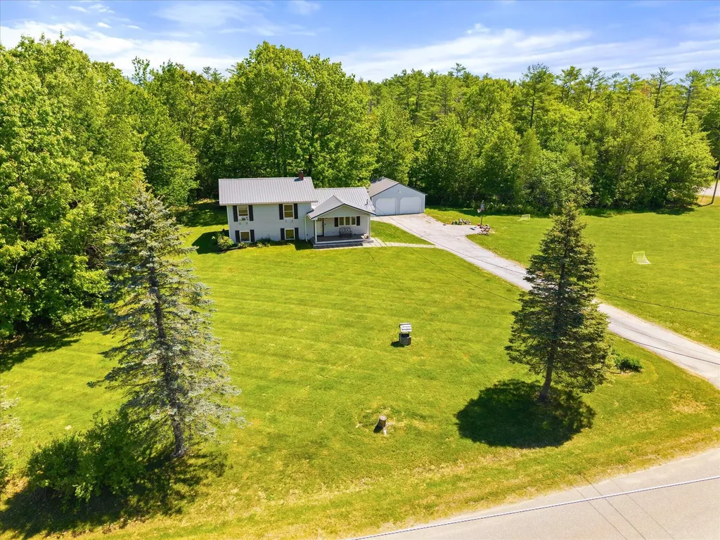 11 Treadwell Acres Hermon ME 04401