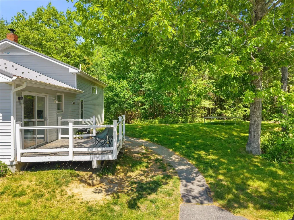11 Treadwell Acres Hermon ME 04401