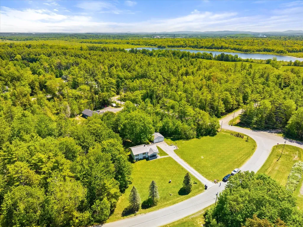 11 Treadwell Acres Hermon ME 04401