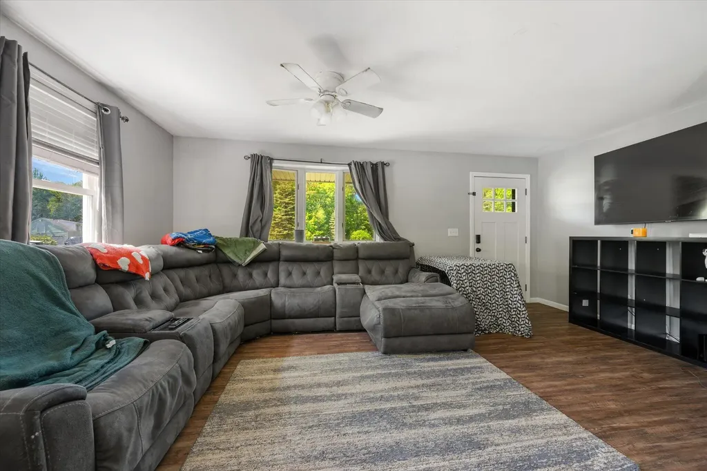 11 Treadwell Acres Hermon ME 04401