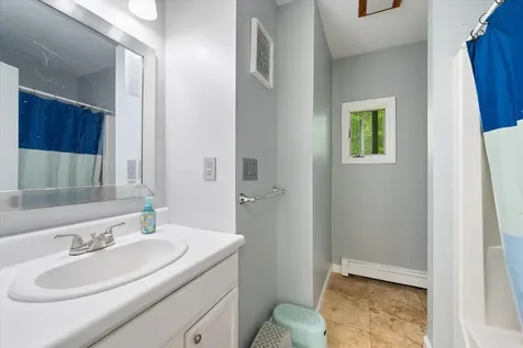 11 Treadwell Acres Hermon ME 04401