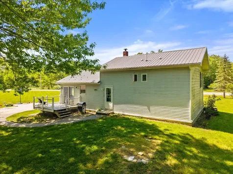 11 Treadwell Acres Hermon ME 04401