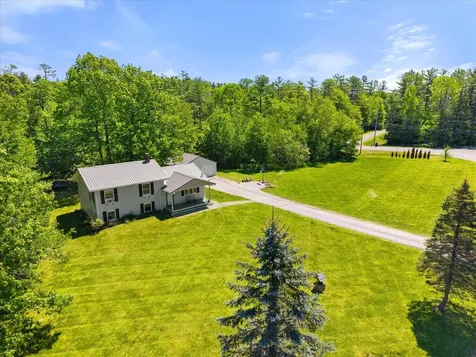 11 Treadwell Acres Hermon ME 04401