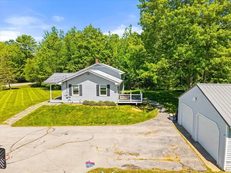 11 Treadwell Acres Hermon ME 04401