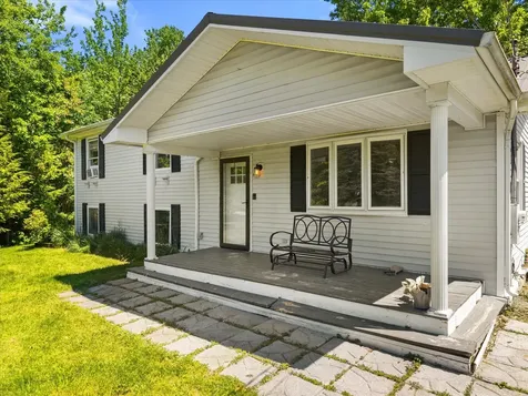 11 Treadwell Acres Hermon ME 04401
