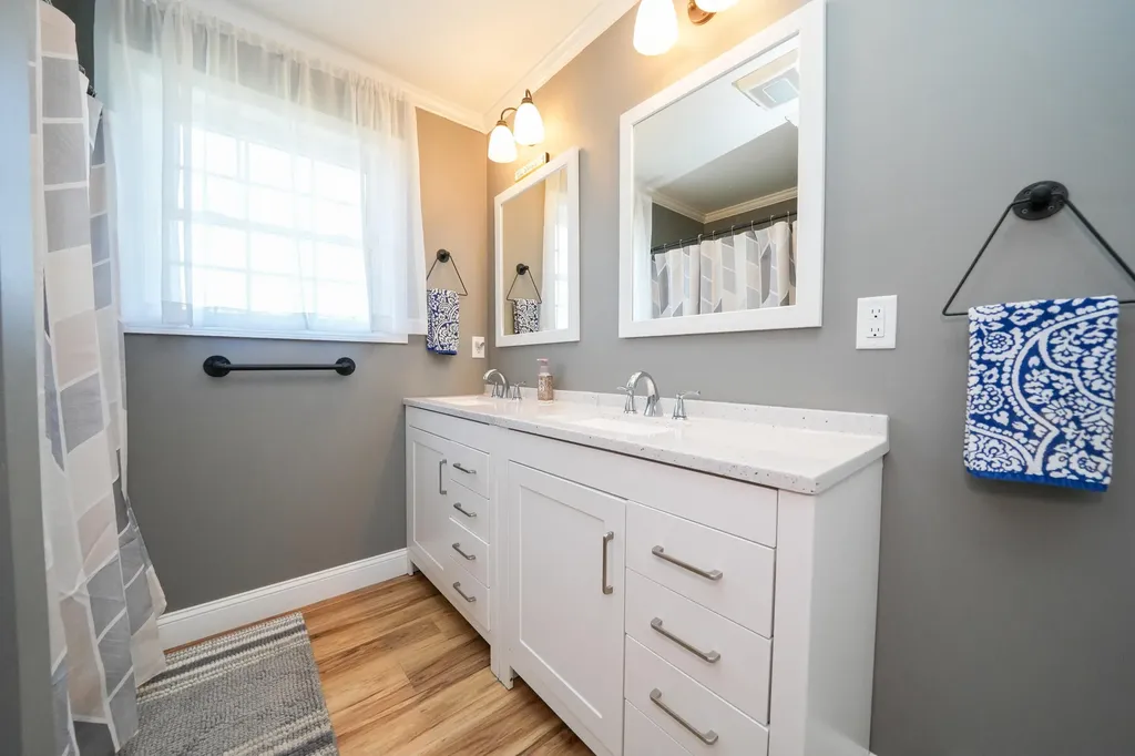 77 Starling Drive Bangor ME 04401