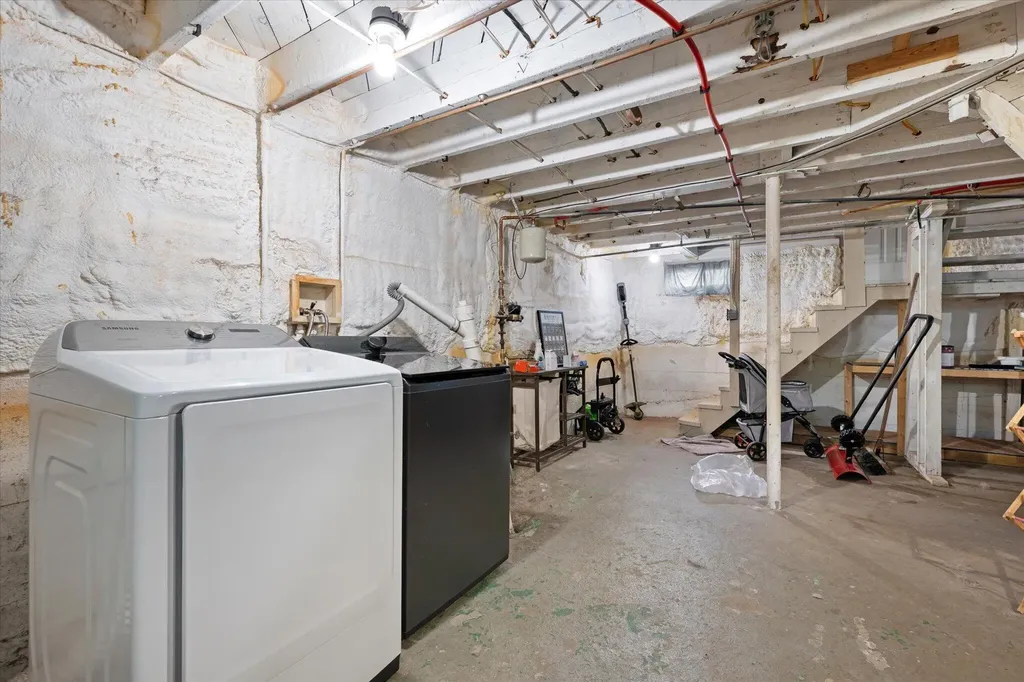 6 Chamberlain Street Brewer ME 04412
