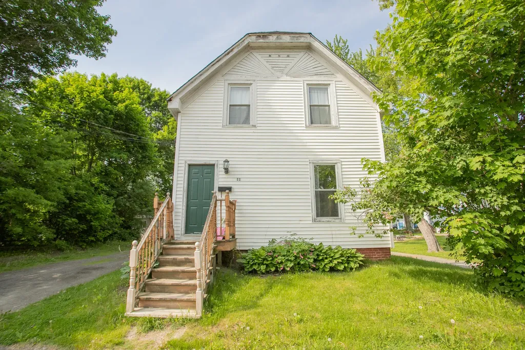 11 Tibbetts Street Brewer ME 04412