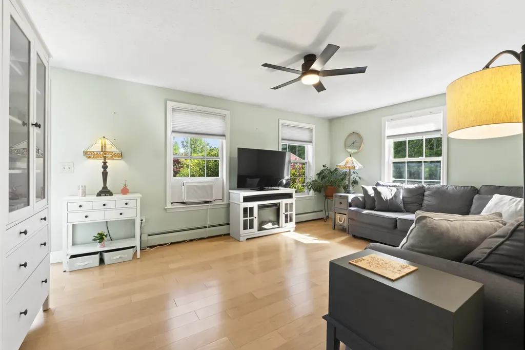 14 Willowdale Drive Gorham ME 04038