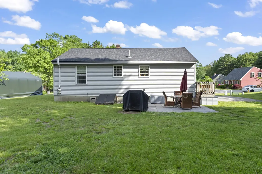 14 Willowdale Drive Gorham ME 04038